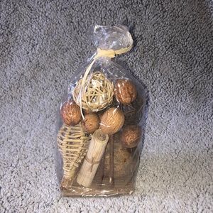 New Decorative Potpourri - Bowl or Vase Fillers